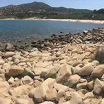 Costa Rossa Cala Rossa 公寓