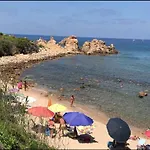 Costa Rossa Cala Rossa 公寓 *