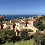 Costa Rossa Cala Rossa 公寓