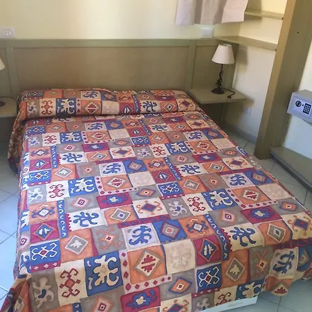 Costa Rossa Cala Rossa Apartmán *